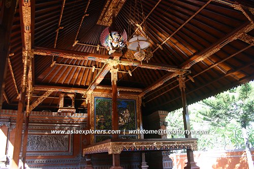 Balinese house in Kuta