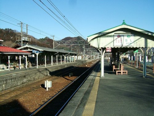 Nagatoro Station platform of the Chichibu Railway