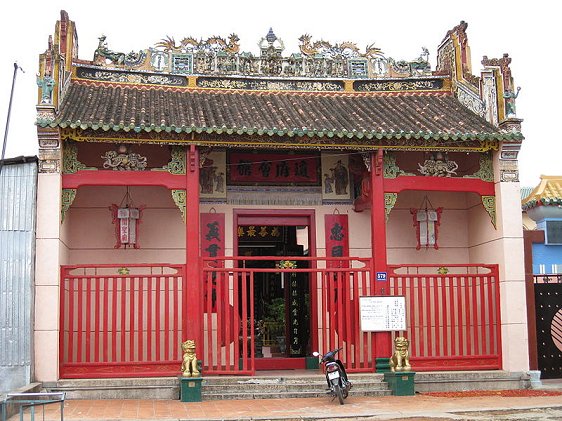 Chua Ong Chinese Temple in Phan Rang-Thap Cham, Vietnam Chua Ong Chinese Temple in Phan Rang-Thap Cham, Vietnam