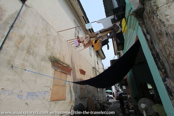 Clothes hung to dry at Panglima Lane Clothes hung to dry at Panglima Lane