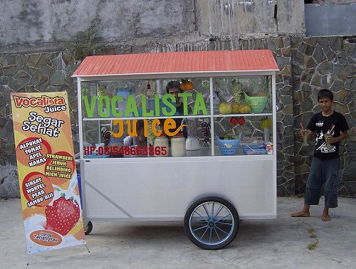 Fruit juice vendor in Solo