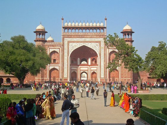 The gateway towards the Taj Mahal