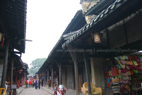 Street in Huanglongxi heritage town