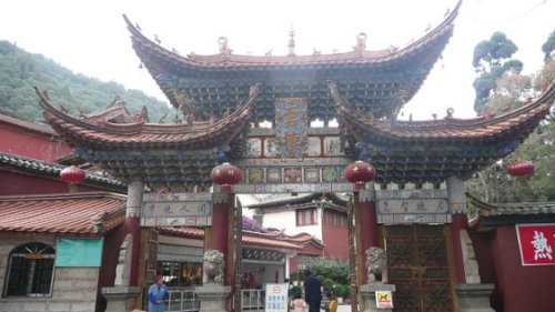 Huating Temple, Kunming