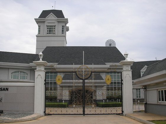 Istana Abdul Aziz