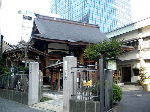 Josenin Temple, Nishi-Shinjuku, Tokyo Josenin Temple, Nishi-Shinjuku, Tokyo