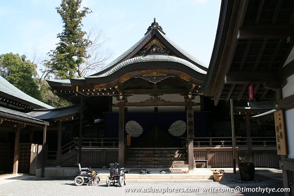 Another view of the Kaguraden