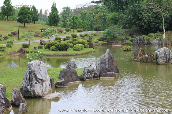 Landscaped pond, Japanese Garden Landscaped pond, Japanese Garden
