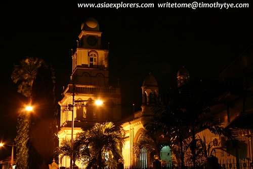 View of Masjid Muhammadi at night