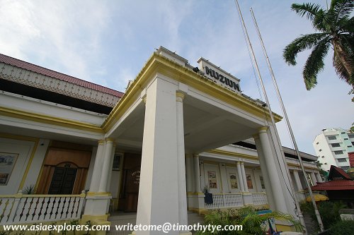 Front entrance of Muzium Kelantan