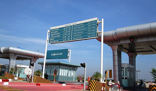 Nyapyidaw tollbooth Nyapyidaw tollbooth