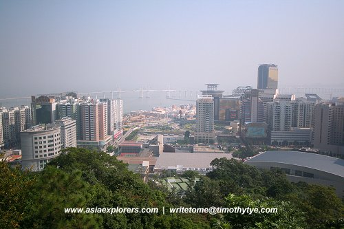 View of the Outer Harbour from Guia Fort