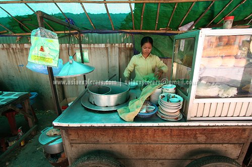 Roadside food vendor