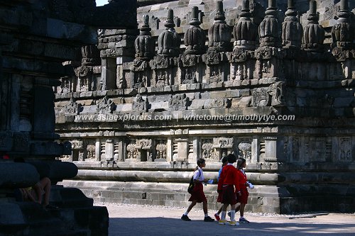 School children at Prambanan temples