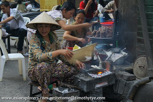 Sidewalk vendor in Hanoi