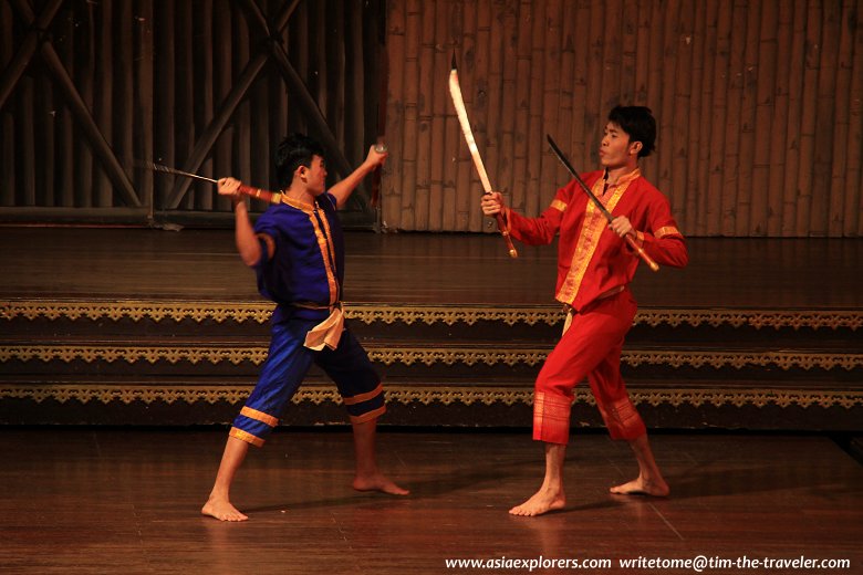 Sword Fight performance, Nong Nooch