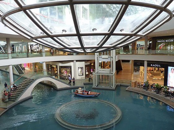 Canal at The Shoppes, Marina Bay Sands Canal at The Shoppes, Marina Bay Sands
