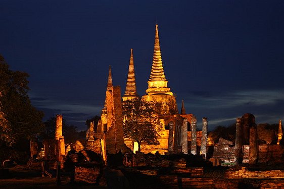 Wat Phra Si Sanphet at night, Ayutthaya Wat Phra Si Sanphet at night, Ayutthaya