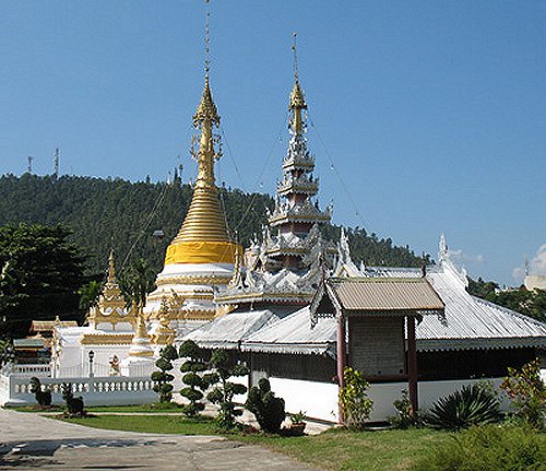 Wat Phra That Chong Kham, Mae Hong Son