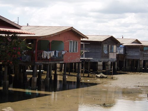 Landward side of Sandakan's water village Landward side of Sandakan's water village